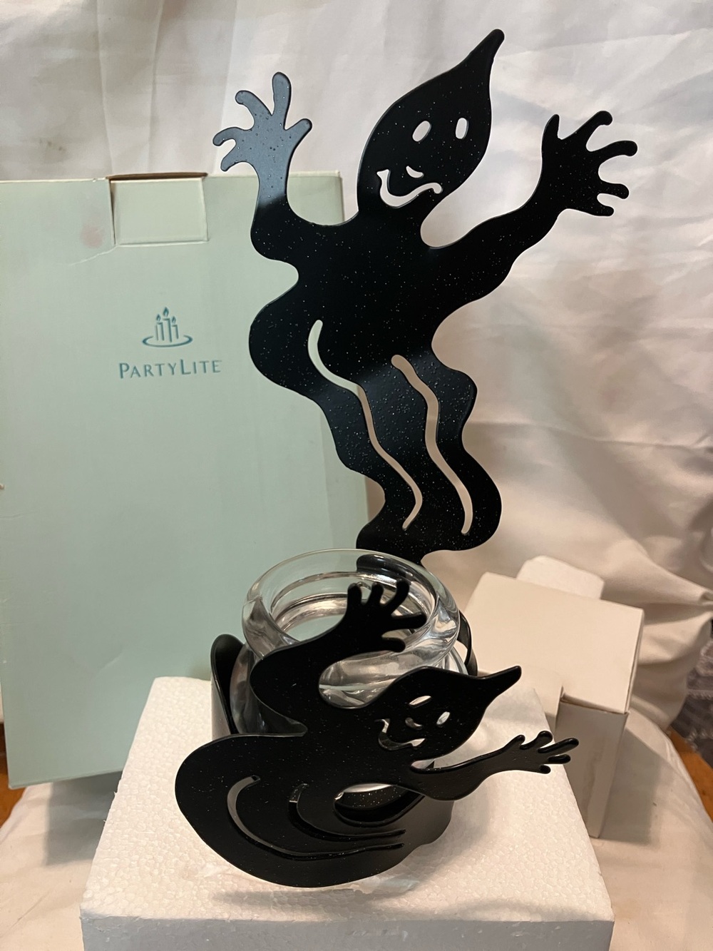 New. Partylite 2 pc black wrought iron. Shadow Dancers